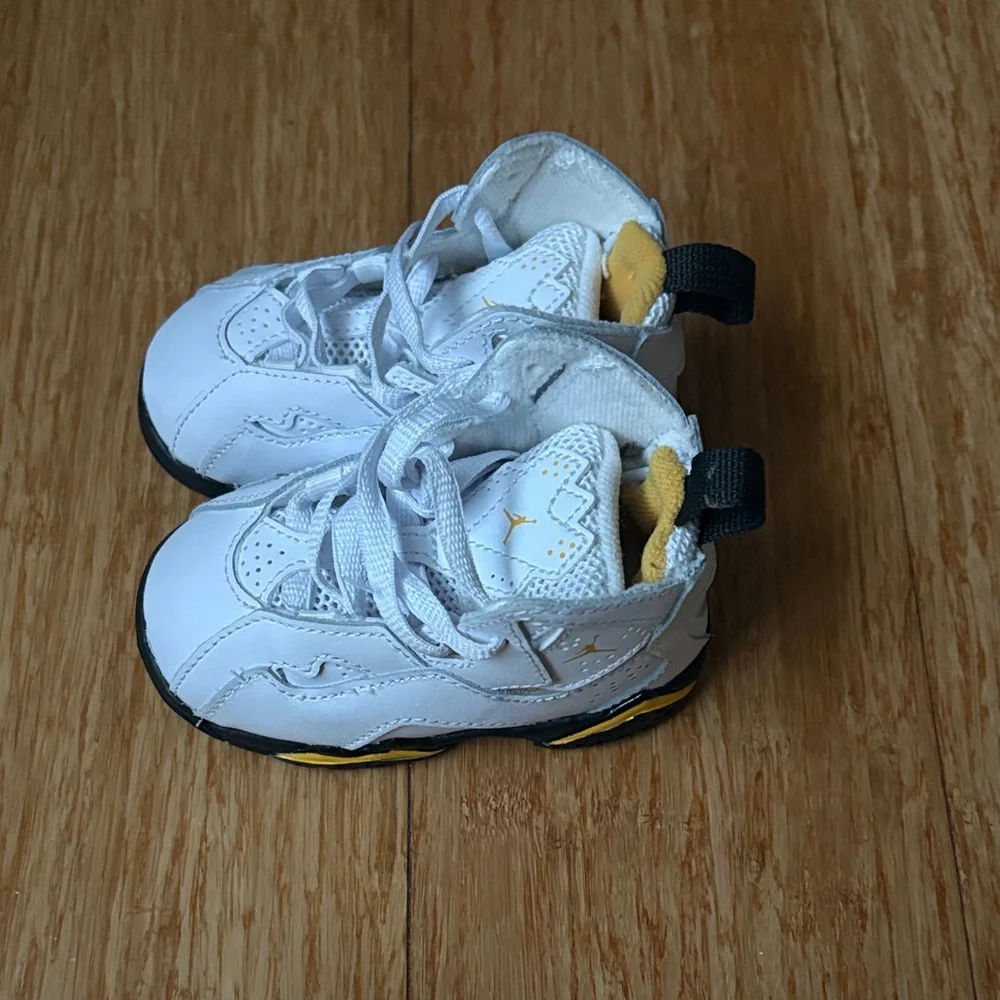 Jordan True Flight - Picture 2 of 5